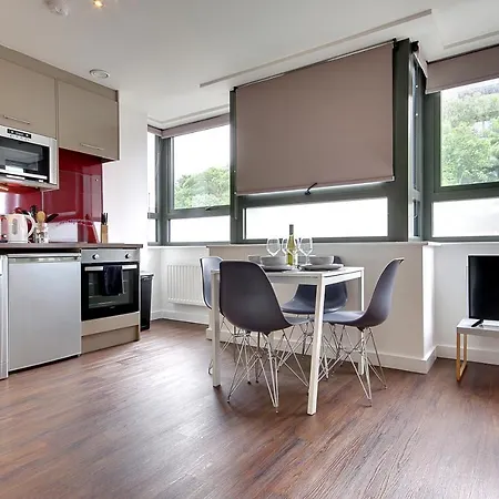 Hill House Holiday Apartments-2